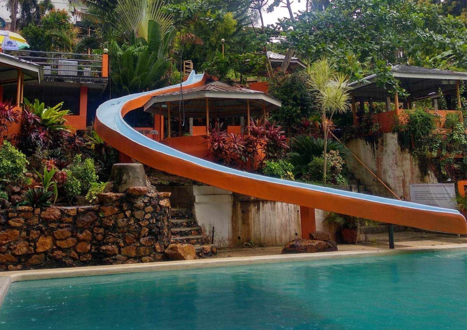 copy of where to stay in santa cruz (2024 ed)